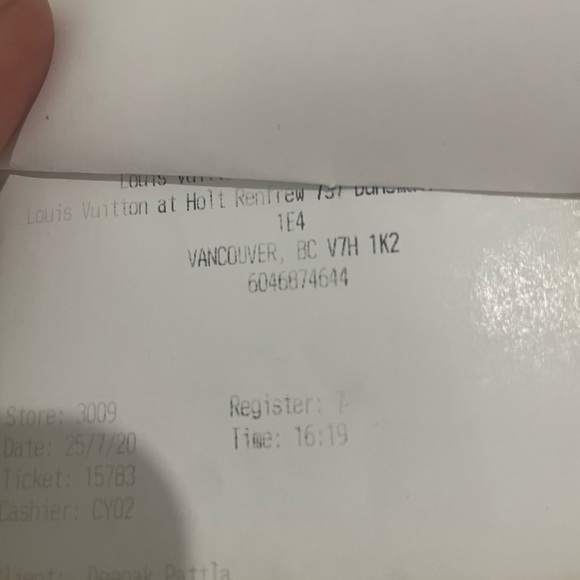 LV Initiales reversible belt - Picture 7 of 8